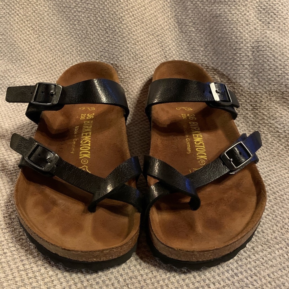 Black Birkenstock’s
